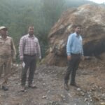 कपकोट-पोथिंग मोटर मार्ग अवरुद्ध, डीएम आशीष भटगांई के निर्देश पर एसडीएम अनिल सिंह रावत ने किया स्थलीय निरीक्षण, तत्काल खुलवाने के दिए निर्देश