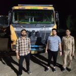 अवैध खनन के विरुद्ध डीएम मयूर दीक्षित का सख्त एक्शन ,अवैध खनन में लगे पोकलैंड व जेसीबी सहित कई वाहन सीज