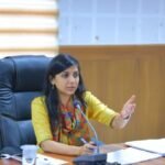 डीएम स्वाति एस. भदौरिया ने की राजस्व विभाग की समीक्षा बैठक, दिए सख्त निर्देश : अवैध भूमि खरीददारों पर हो कार्रवाई, आय-जाति व स्थायी निवास प्रमाण पत्र लंबित न रहें