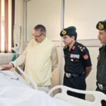 सैनिक कल्याण मंत्री गणेश जोशी ने देहरादून आर्मी अस्पताल में घायल सैनिकों का हाल जाना