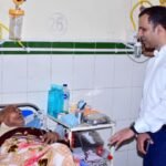 डीएम आशीष भटगांई ने जिला चिकित्सालय का किया औचक निरीक्षण, दिए सख्त निर्देश