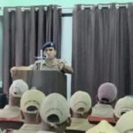 प्रभारी चौकी श्रीकोट SI मुकेश गैरोला ने होमगार्डों को दंगा नियंत्रण और कानून-व्यवस्था व यातायात प्रबन्धन की दी जानकारी