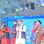 देवभूमि रजत जयंती उत्सव में गढ़रत्न नरेंद्र सिंह के गीतों ने बांधा शमा
