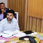 क्षतिग्रस्त पोल व झूलती तारों को करें दुरूस्त – डीएम गौरव कुमार