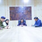 गुलदार-बाघ की बढ़ती सक्रियता पर डीएम स्वाति एस. भदौरिया सख्त, संवेदनशील क्षेत्रों में गश्त बढ़ाने और सर्वे कराने के दिए निर्देश