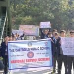 डैफोडिल पब्लिक स्कूल ने स्पर्श गंगा अभियान के अंतर्गत मालन नदी कण्वाश्रम में चलाया स्वच्छता अभियान