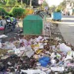 राजमार्गों और सार्वजनिक स्थानों पर फैले कूड़े को लेकर जिलाधिकारी की सख्ती, संबंधित अधिकारियों को नोटिस जारी