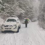 चमोली के 157 गांवों पर बर्फवारी का कहर