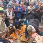 वाणा के ग्रामीणों ने बारिश को लाटू देवता से मांगी मन्नत