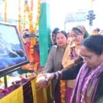 विधानसभा अध्यक्ष ऋतु खण्डूडी भूषण ने वीरांगना तीलू रौतेली की भव्य प्रतिमा का किया लोकार्पण