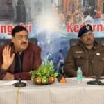 चारधाम यात्रा 2026 : तैयारियों को लेकर गढ़वाल आयुक्त विनय शंकर पांडेय ने की उच्च स्तरीय समीक्षा बैठक, मंदिर परिसरों में मोबाइल और कैमरे पर पूर्ण प्रतिबंध