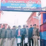 सवा लाख से अधिक की चरस के साथ दो तस्कर गिरफ्तार