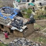 जोशीमठ आपदा : सिंहधार वार्ड में ढहा पुश्तैनी मकान