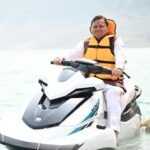 टिहरी झील में रोमांच के सफर पर निकले सीएम धामी, लेक फेस्टिवल में दिखे सीएम पुष्कर सिंह धामी के अलग-अलग अंदाज