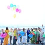 टिहरी झील महोत्सव : काइट फेस्टिवल में आसमान में उड़ी रंग-बिरंगी पतंगें, रिवर राफ्टिंग प्रतियोगिता के विजेताओं को दिए पुरस्कार