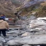 बारिश के बाद भूस्खलन, बदरीनाथ हाईवे सहित कई मार्ग बंद; जनजीवन प्रभावित