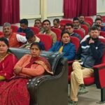 समाज को जागरूक करने में स्वयं सेवकों की भूमिका अहम