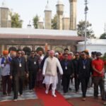 श्री झण्डे जी मेले की भव्यता बढ़ाने पंजाब से पहुंची पैदल संगत, पुष्प वर्षा व श्री गुरु राम राय जी महाराज के जयकारों के साथ हुआ श्री दरबार साहिब में पैदल संगत का भव्य स्वागत