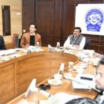 निर्माणाधीन परियोजनाओं को समय पर पूरा करें विभाग ताकि निर्माण कार्यों में लागत न बढ़े : मुख्य सचिव