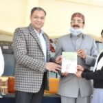 भविष्य निर्माण को पूरे मनोयोग से पढाई में जुटें छात्राएं – डीएम गौरव कुमार