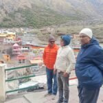 बद्रीनाथ धाम में कपाट खुलने की तैयारी शुरू, प्रशासन की टीम कर रही स्थलीय निरीक्षण