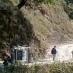 बरातियों से भरी बोलेरो पलटी, 11 लोग घायल, दो की हालत गंभीर