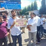 उत्तराखंड में कृषि और राजस्व कर्मियों का सरकार के खिलाफ हल्ला बोल