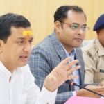 सड़कों के निर्माण में लापरवाही पर भड़के सांसद अनिल बलूनी, दिशा बैठक में अधिकारियों को लगाई फटकार, बोले- योजनाओं का लाभ अंतिम व्यक्ति तक पहुंचे