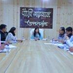 डीएम स्वाति एस. भदौरिया ने स्मारकों के संरक्षण और परिजनों की समस्याओं के त्वरित समाधान के दिए निर्देश