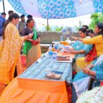 दूरस्थ मेंदणी गांव पहुंचीं डीएम स्वाति एस. भदौरिया; पेयजल, स्वास्थ्य और विकास कार्यों पर दिए सख्त निर्देश