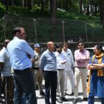 डीएम नितिका खण्डेलवाल ने धनौल्टी पार्किंग निर्माण कार्य का किया निरीक्षण, एक माह में कार्य पूर्ण करने के दिए निर्देश