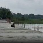 भारी बारिश से भूस्खलन और अचानक आई बाढ़, 3 लोग लापता