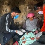 बारिश से मार्ग बंद, स्वास्थ्य टीम ने 10 किलोमीटर पैदल पहुंचकर कराया सुरक्षित प्रसव