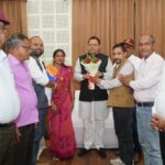 मुख्यमंत्री से मुलाकात का असर : धाकड़ धामी का धाकड़ एक्शन, सैनिकों के गांव लुठियाग की 21 साल पुरानी सड़क मांग पर एक घंटे में कार्रवाई, 15 दिन में मांगी रिपोर्ट