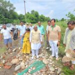 बाढ़ प्रभावित क्षेत्रों का मंत्री और विधायक ने किया स्थलीय निरीक्षण, अधिकारियों को त्वरित कार्रवाई के निर्देश