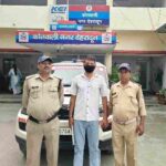 दून अस्पताल में चापड़ लहराकर चिकित्सकों व ड्यूटीरत कर्मियों को धमकाने वाले युवक को पुलिस ने किया गिरफ्तार